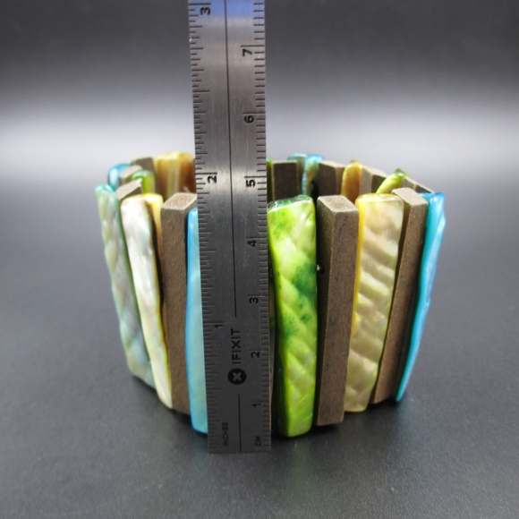 Vintage Interesting Colorful Wood & Shell Bracelet - Picture 4 of 4